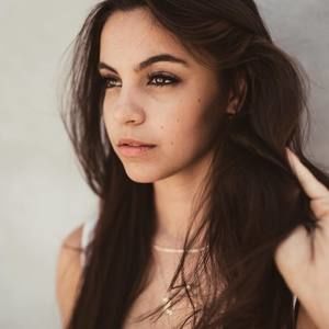 Meet your Posher, Leah